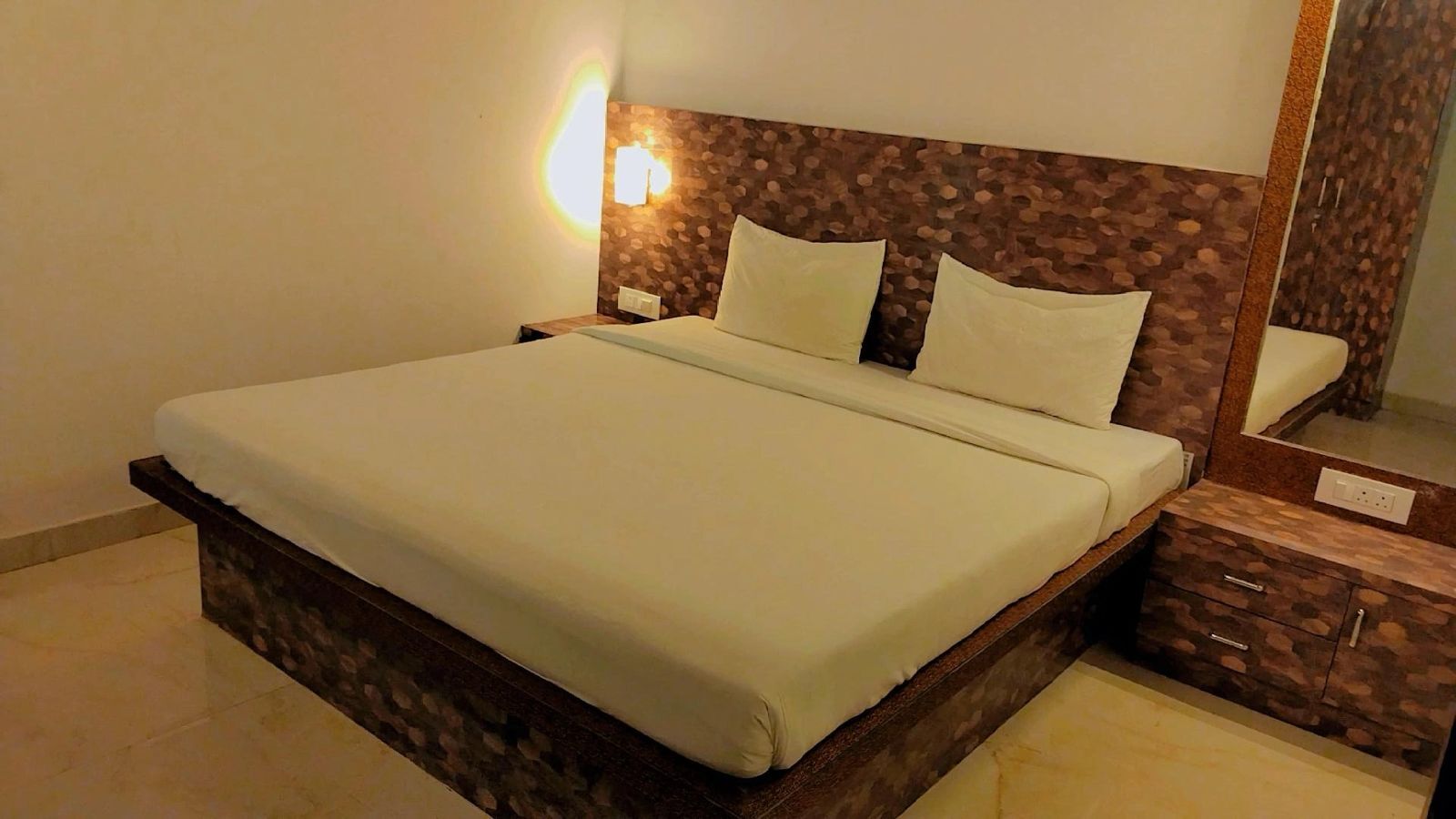 Furnished Cottages Near Mysore to Bangalore Highways cottages near Bangalore, perfect for nature lovers and corporate teams seeking relaxation & bonding.